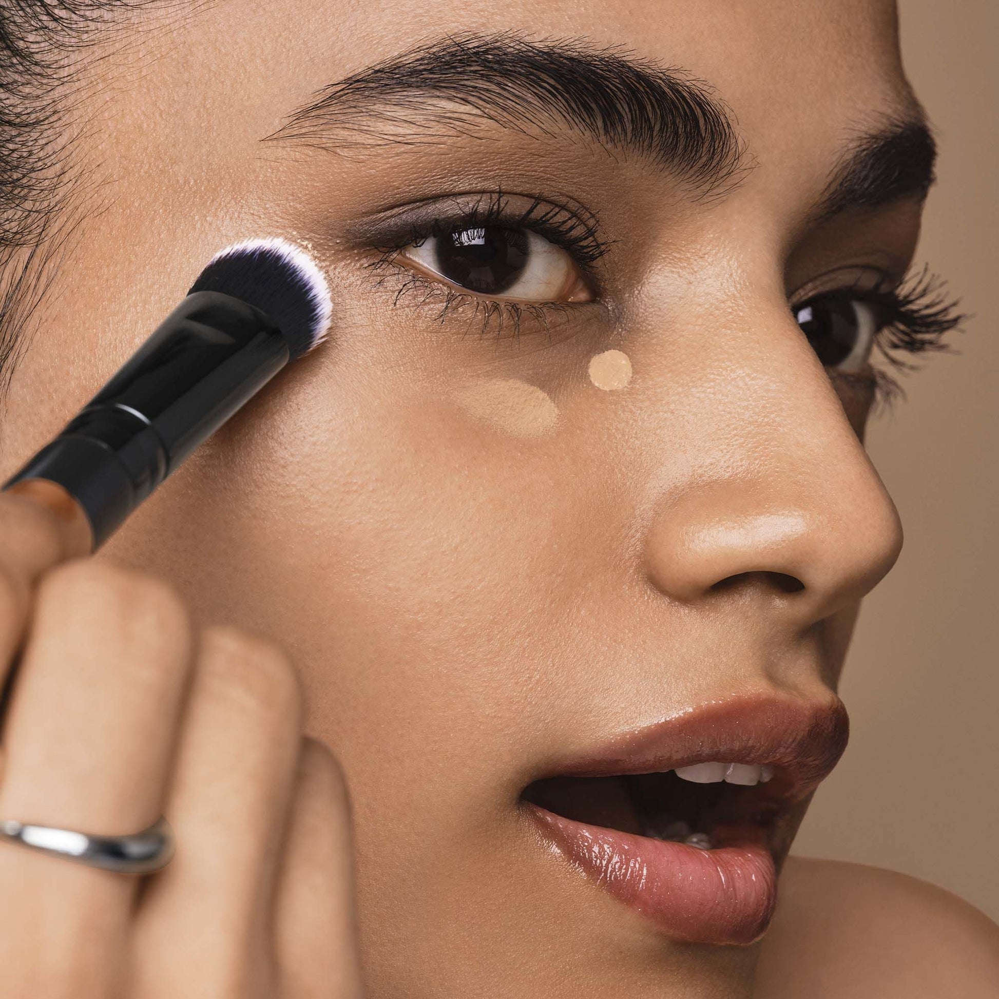 tap-and-blend-concealer-brush-k6 042925_Dipti_SoftGlam_Brushes_App_0044_477_w3QC_IGF.jpg