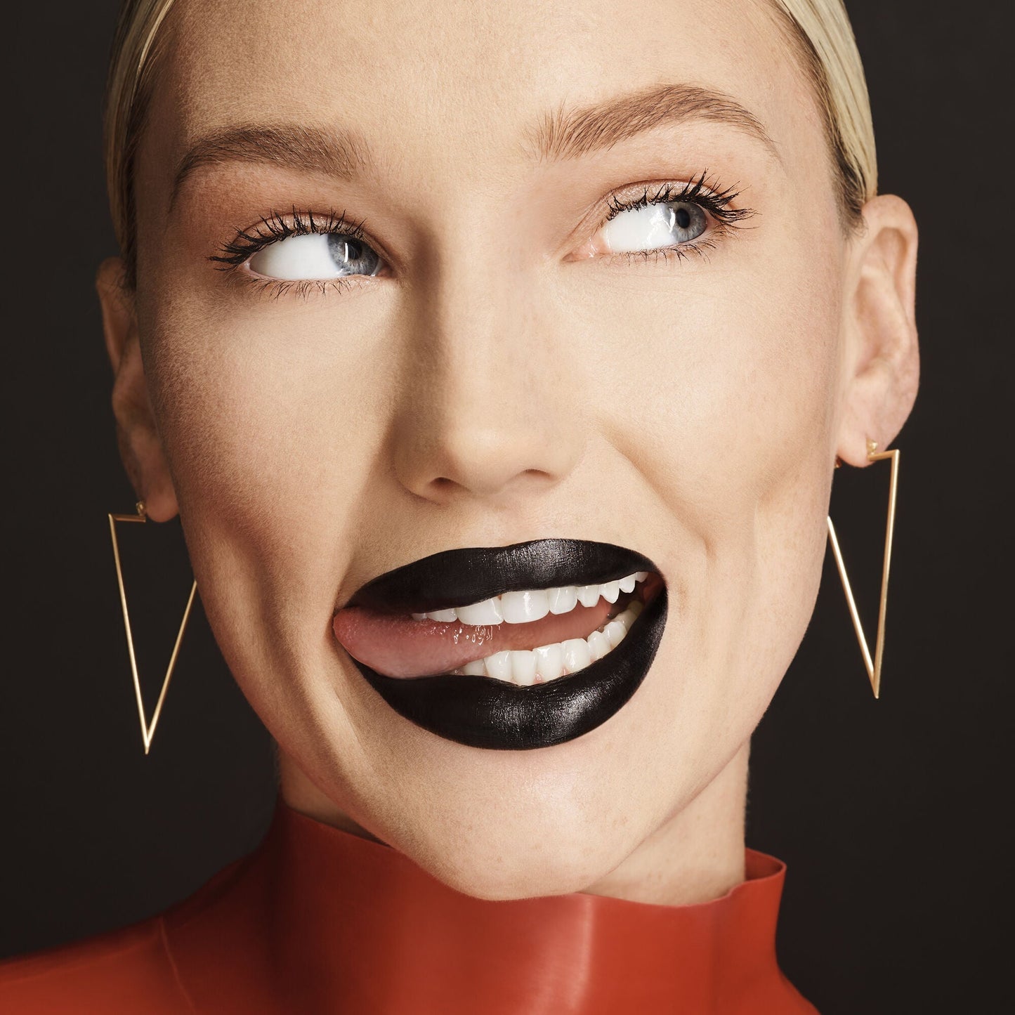 o-face-satin-lipstick-n6 071222_MD_Look4_0124_FINAL_RGB_IGF.jpg