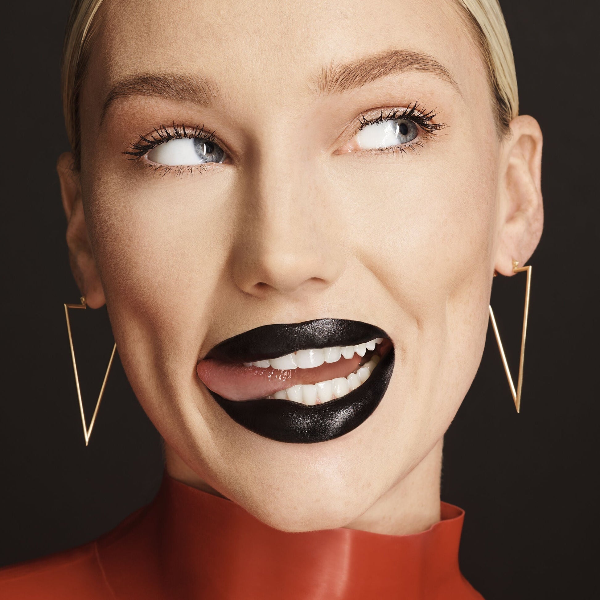 o-face-satin-lipstick-n6 071222_MD_Look4_0124_FINAL_RGB_IGF.jpg