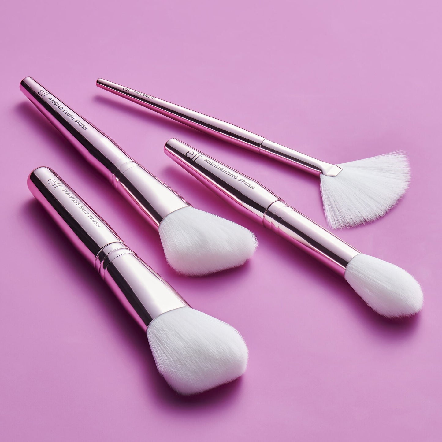 blush-bronzer-and-highlighter-brush-set-f0 12142020_BlushGlow-BrushKit_0027_FocusBracket-MAIN_V2_IGF.jpg