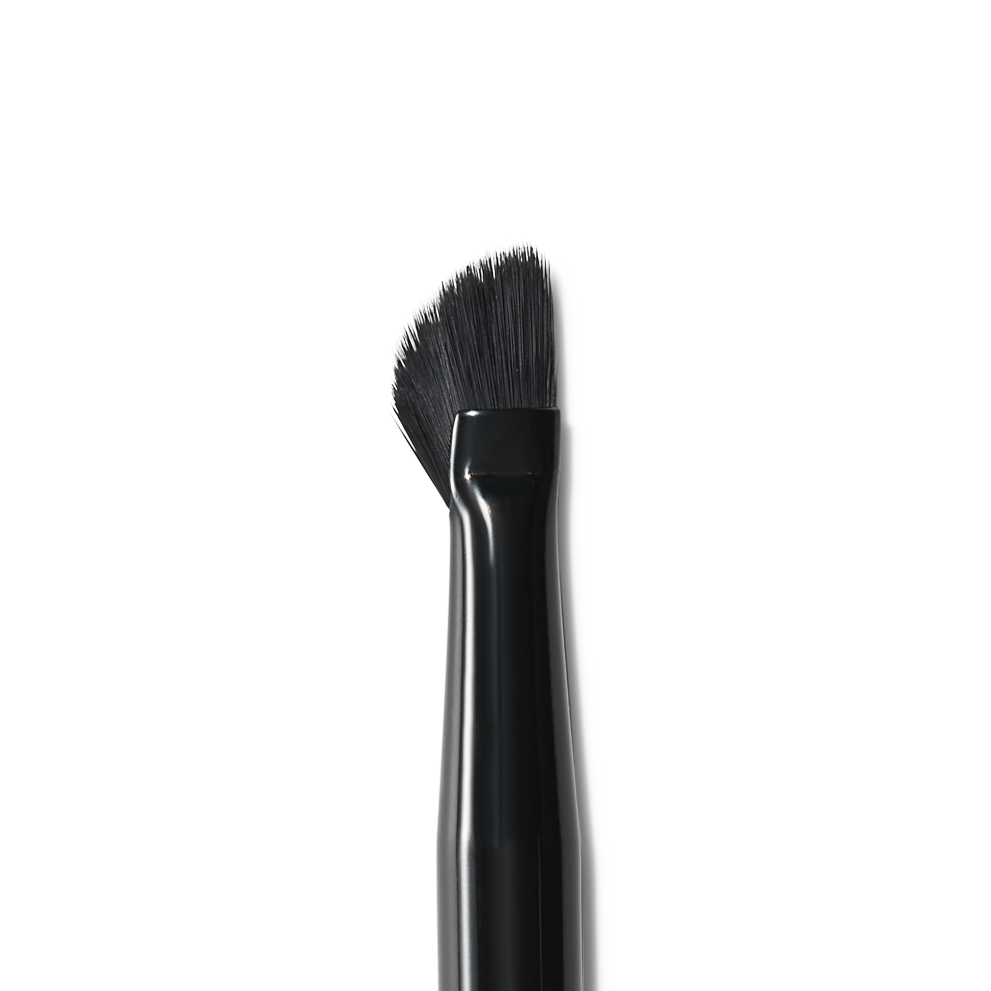 wing-it-liner-brush-k0 84091_MACRO_R.png